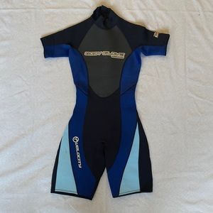 Body Glove Women’s Short Wetsuit Size 5/6